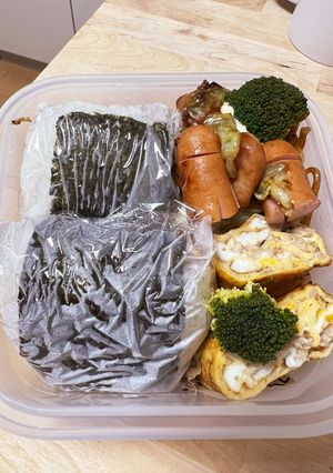 食べるラー油マヨおにぎり☆焼きそば弁当-レシピのメイン写真