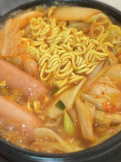 インスタントラーメンで!プデチゲ-レシピのメイン写真