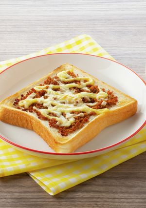 簡単！朝ご飯にイシイのとりそぼろトースト-レシピのメイン写真