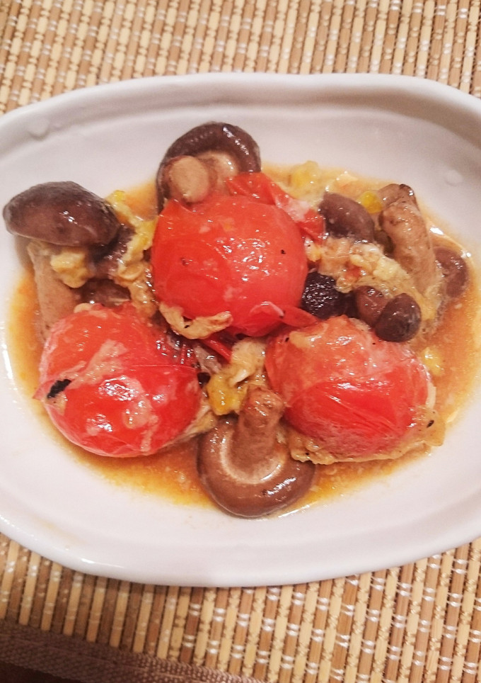 トマトとチビ椎茸の玉子とじ〜-レシピのメイン写真