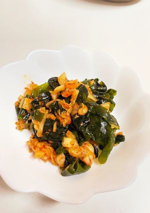 誰でも作れる♡生わかめのキムチ和え-レシピのメイン写真