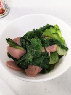 レタスと魚肉ソーセージ炒め-レシピのメイン写真
