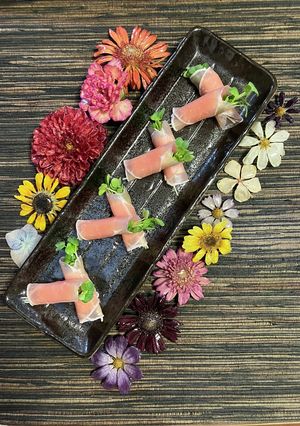 生ハム巻き♪かいわれとクリームチーズ-レシピのメイン写真