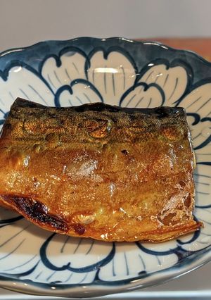一人暮らしʕ⁠·⁠ᴥ⁠·⁠ʔ鯖の塩焼き-レシピのメイン写真