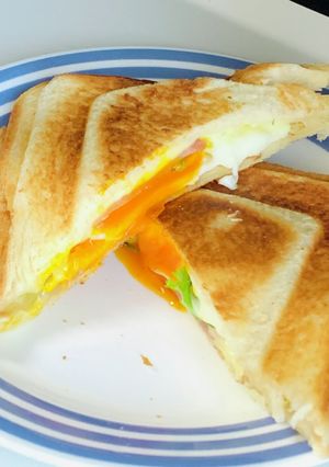 モーニングプレートを丸ごとホットサンド-レシピのメイン写真