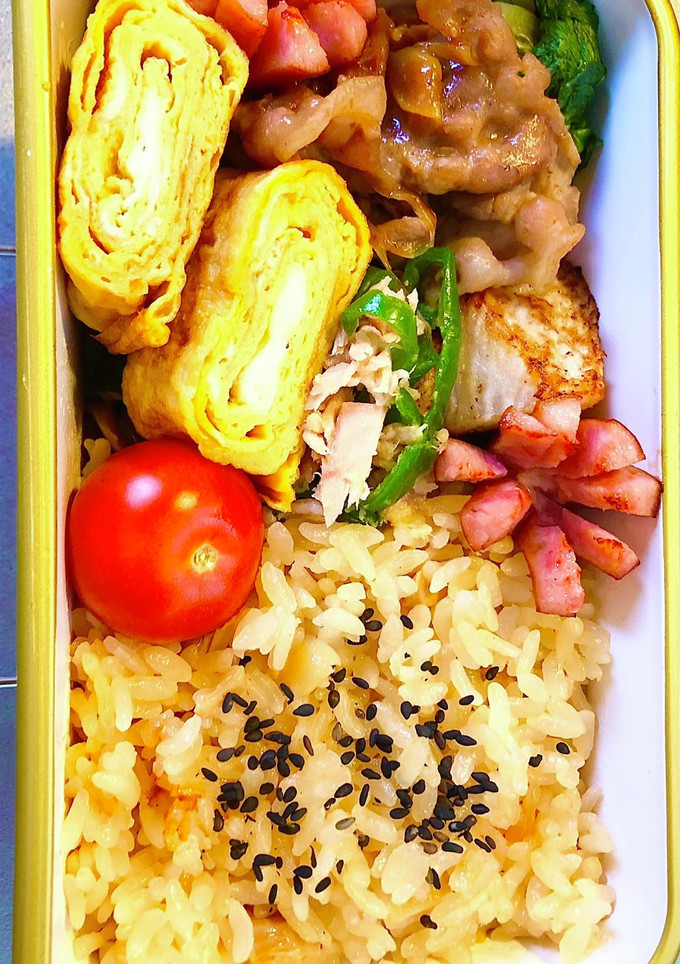 ある日のお弁当　タケノコごはんと焼肉-レシピのメイン写真
