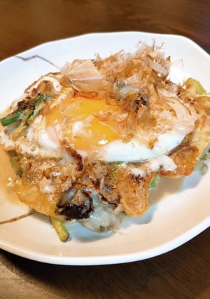 半熟目玉焼きも一緒に!牡蠣おこ風おやき-レシピのメイン写真