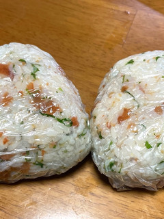 梅と大葉おにぎり-レシピのメイン写真
