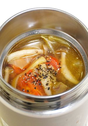 キャベツとしめじのザーサイスープ-レシピのメイン写真