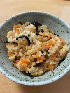 幼児食!ひじきと人参の炊き込みご飯!-レシピのメイン写真