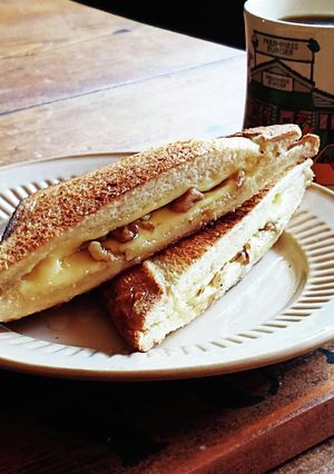 ホットサンド★とろ〜りハニーナッツチーズ-レシピのメイン写真