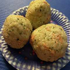 รูปของ 大金欠シリーズ第四弾　これが旨いおにぎり