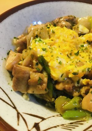 市販タレで簡単●焼き鳥／焼き鳥いり玉子丼-レシピのメイン写真
