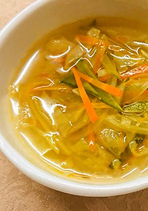 さやえんどうとセロリの野菜スープ-レシピのメイン写真