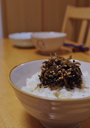 熱々のご飯に☆ プルーン佃煮-レシピのメイン写真