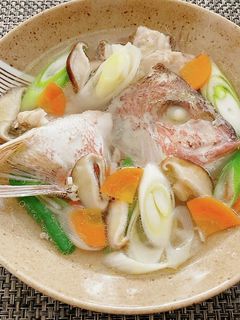 ごま油香る〜鯛のアラで潮汁♪-レシピのメイン写真