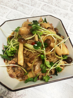 糸こんにゃくとしめじと豚肉の甘辛煮-レシピのメイン写真