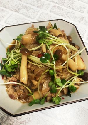 糸こんにゃくとしめじと豚肉の甘辛煮-レシピのメイン写真