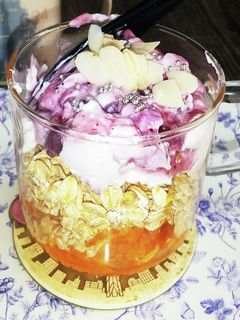 ヨーグルトと、オートミールのパフェ-レシピのメイン写真