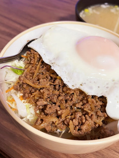 ワンパンで簡単ソースそぼろ丼-レシピのメイン写真