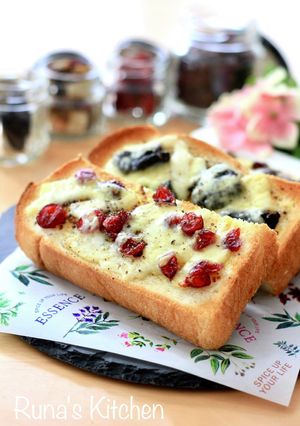 お好きなドライフルーツで♬チーズトースト-レシピのメイン写真