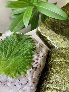 ゆかりマヨの♡ぺったんこ・おにぎり-レシピのメイン写真