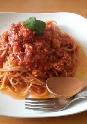 香菜と鶏肉ミンチのトマトソースパスタ-レシピのメイン写真