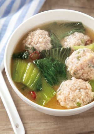 チンゲン菜と鶏団子のガラスープ-レシピのメイン写真
