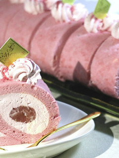 ふわふわ桜の淡雪ロールケーキ-レシピのメイン写真