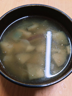 なすと玉ねぎのごま油風味の味噌汁-レシピのメイン写真