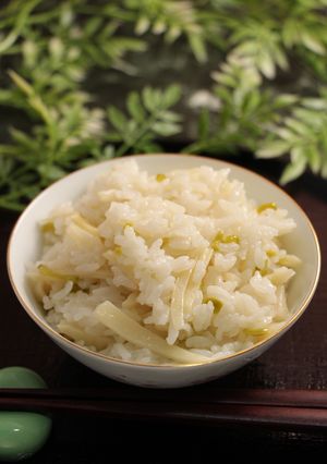 簡単！筍とスナップエンドウの炊き込みご飯-レシピのメイン写真