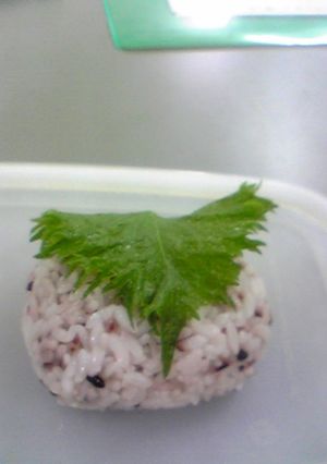 簡単 桜餅風おにぎり-レシピのメイン写真