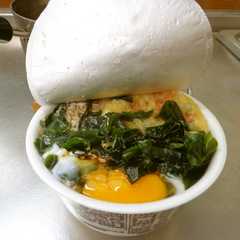 รูปของ 最速の天玉ワカメ蕎麦