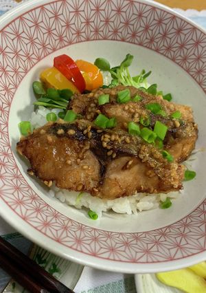 お刺身のリメイク丼♪-レシピのメイン写真