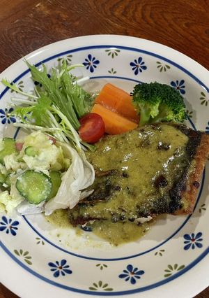 魚のムニエル（バジルクリームソース）-レシピのメイン写真
