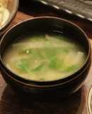 煮干し5分煮て本格派！大根三つ葉の味噌汁
