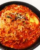 辛うま！辛ラーメンをトマト辛麺に！