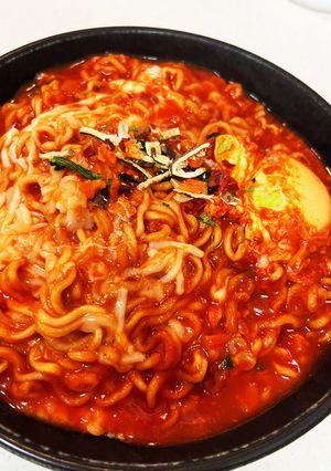 辛うま！辛ラーメンをトマト辛麺に！-レシピのメイン写真