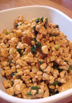 オイスターソース風味のネギ入り豆腐そぼろ-レシピのメイン写真