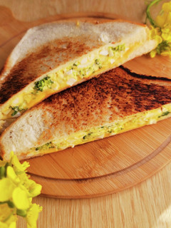 春色♪菜の花入りホット卵サンド-レシピのメイン写真