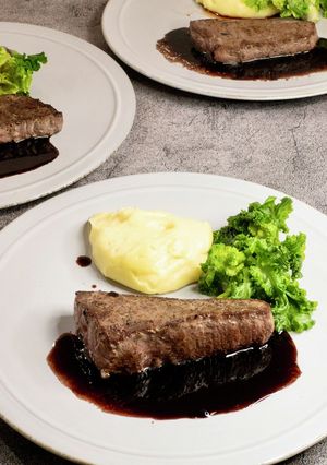 赤城和牛ステーキ 赤ワインソース-レシピのメイン写真