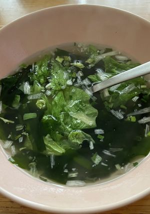 2分で完成!簡単!レタスのねぎスープ-レシピのメイン写真