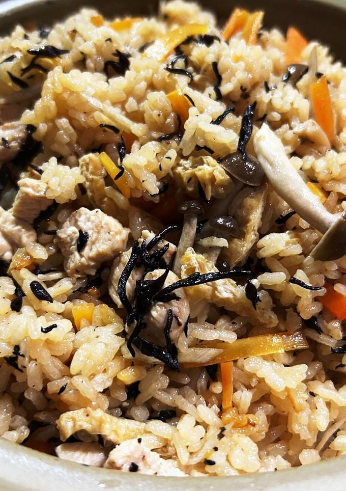 簡単！土鍋で炊き込みご飯-レシピのメイン写真