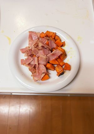 ベーコンとにんじんで作れる炒め物-レシピのメイン写真