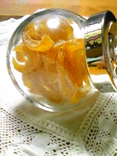 ぶんたんの皮で砂糖菓子(柑橘ピール)-レシピのメイン写真