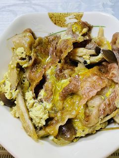 ごぼうときのこと牛肉の卵とじ-レシピのメイン写真