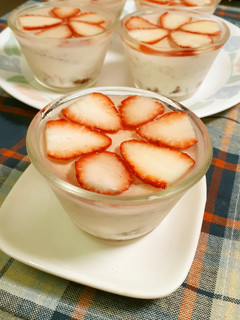苺1パックで作る簡単♡苺ムース♡-レシピのメイン写真