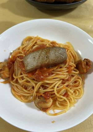生本鮪赤身で作るツナトマトスパゲッティ-レシピのメイン写真