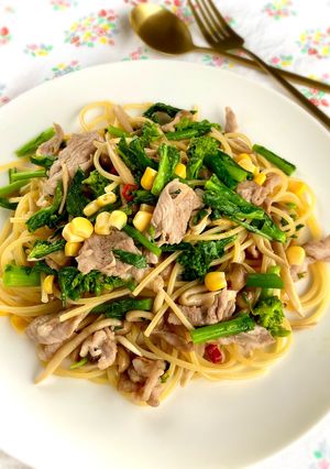 春色⭐︎菜の花と豚肉のペペロンチーノ-レシピのメイン写真