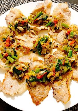 豚肉ソテー　〜菜の花と色々野菜のソース〜-レシピのメイン写真